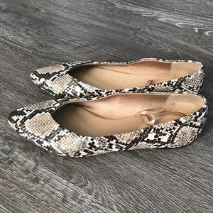 H&M SNAKE PRINT FAUX LEATHER POINTED TOE SHOES